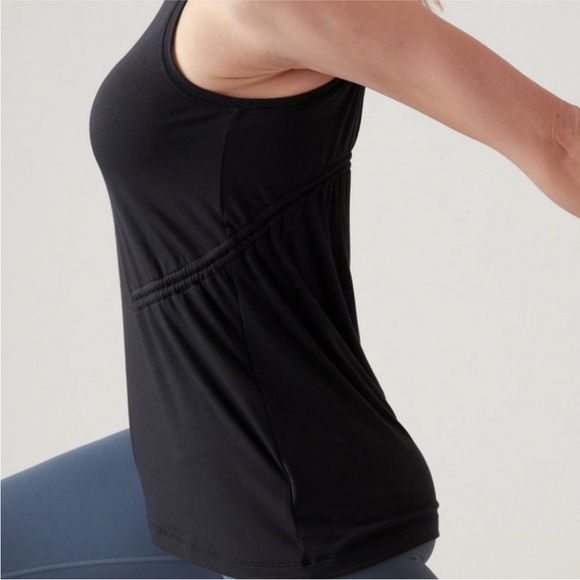 Athleta Air Out Cinch Tank Top in black, XXS - Picture 2 of 6